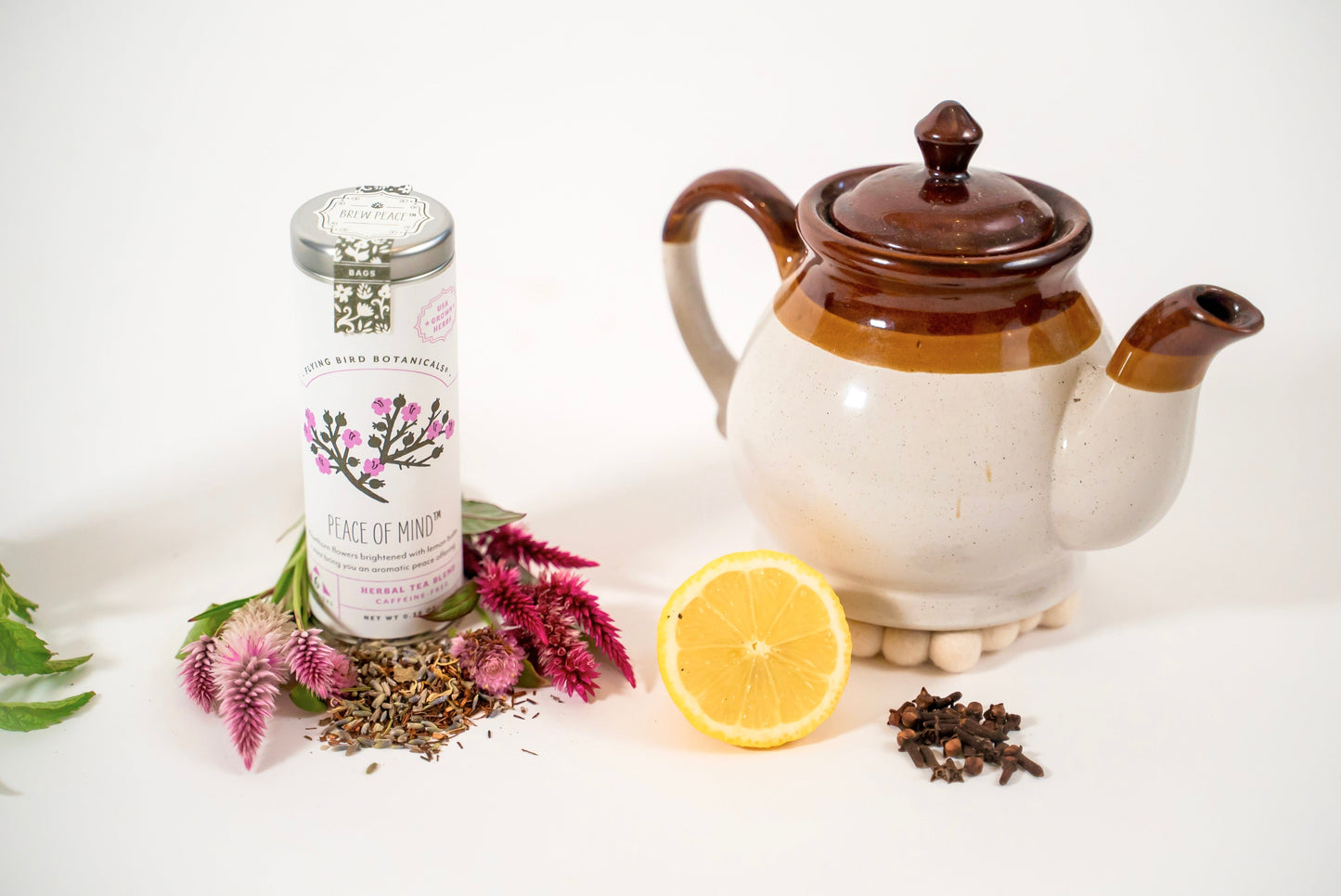 "Peace of Mind" Tea Time Tin: 6 Eco-Teabags of Organic Tea (Floral + Lemon, Caffeine-Free)