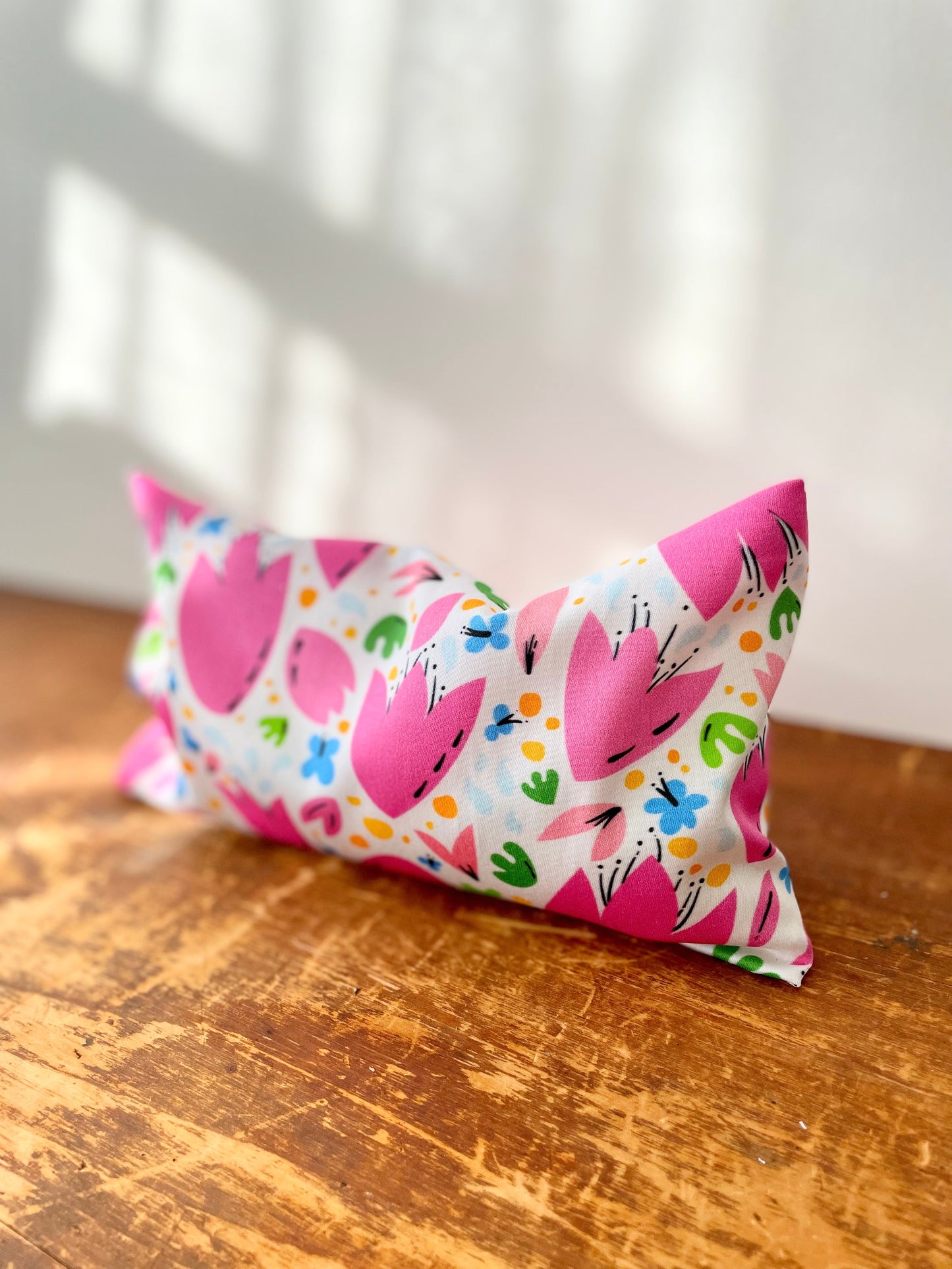 Scented Serenity Eye Pillow - Breezy Tulips Pattern w. Black Details (Grow & Bloom Collection)