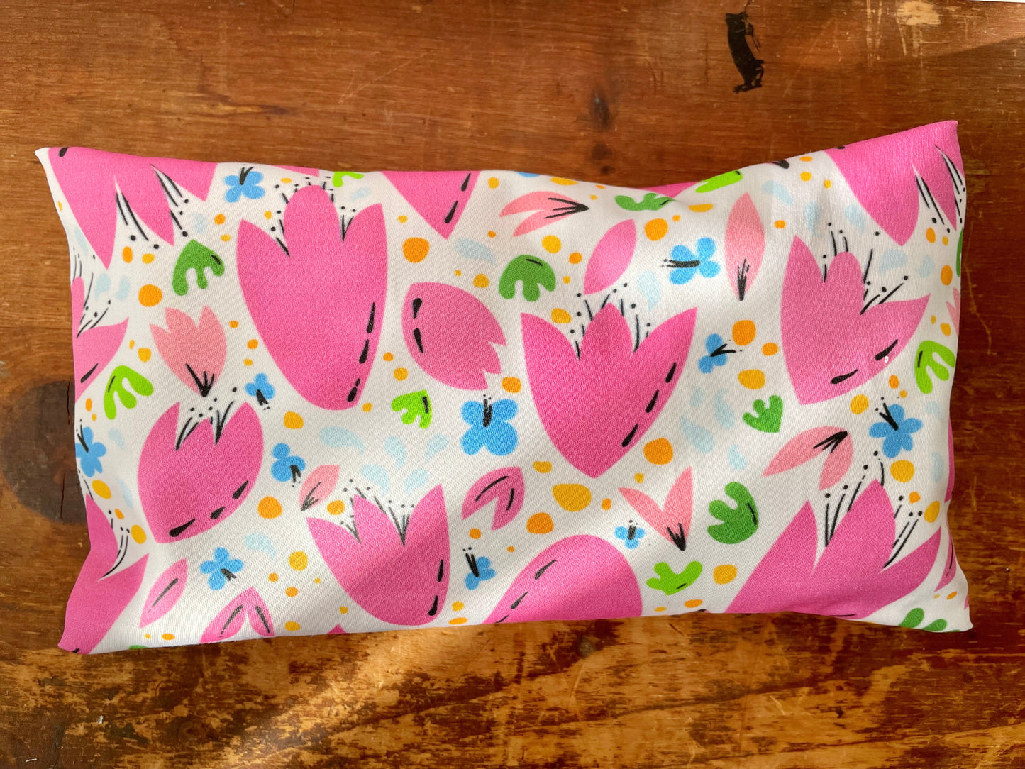 Scented Serenity Eye Pillow - Breezy Tulips Pattern w. Black Details (Grow & Bloom Collection)