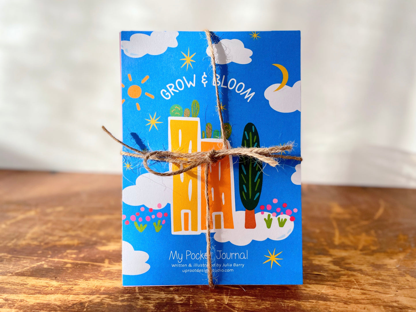 Gratitude Pack: Greeting Cards, Pocket Journal, Tea & Honey Set (Blooming Heart)